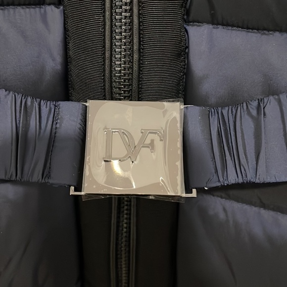 NWT DVF Jackie Iridescent Down Coat with Fox Fur -
100% Bloomingdale's Exclusive - Picture 3 of 12